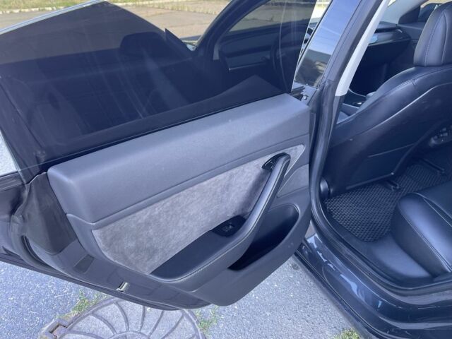 Сірий Тесла Модель 3, об'ємом двигуна 0 л та пробігом 150 тис. км за 17999 $, фото 10 на Automoto.ua