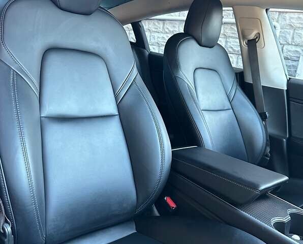 Сірий Тесла Модель 3, об'ємом двигуна 0 л та пробігом 151 тис. км за 15000 $, фото 10 на Automoto.ua