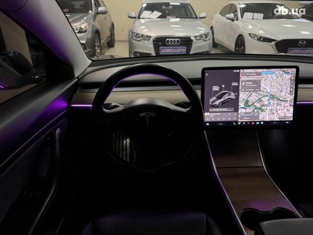 Сірий Тесла Модель 3, об'ємом двигуна 0 л та пробігом 76 тис. км за 19900 $, фото 9 на Automoto.ua