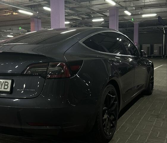 Сірий Тесла Модель 3, об'ємом двигуна 0 л та пробігом 127 тис. км за 18000 $, фото 3 на Automoto.ua