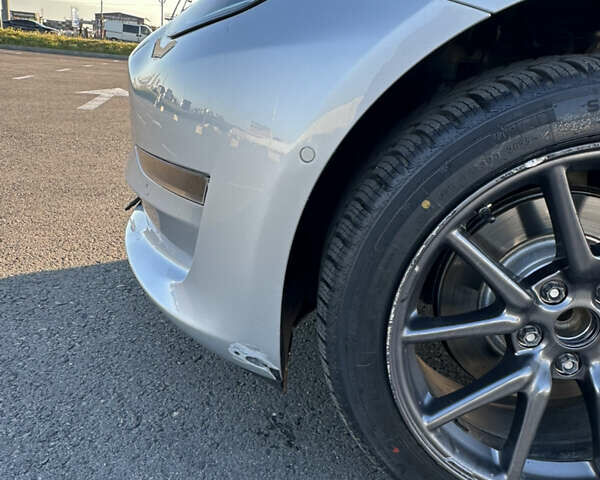 Серый Тесла Модель 3, объемом двигателя 0 л и пробегом 71 тыс. км за 17400 $, фото 15 на Automoto.ua