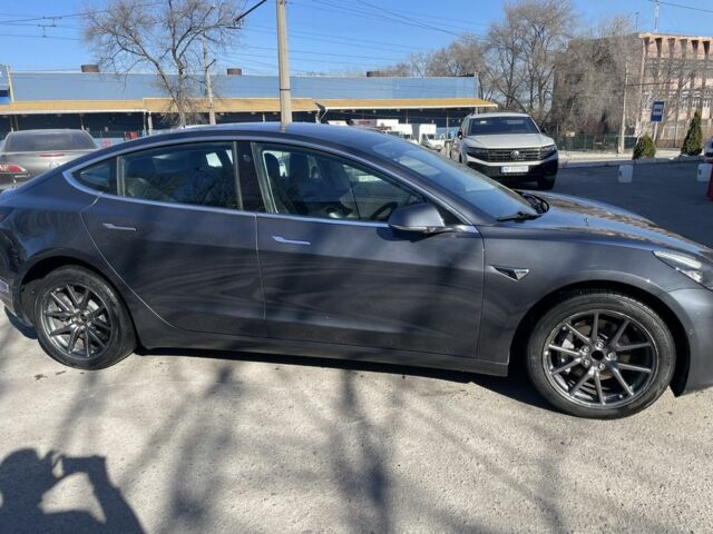 Серый Тесла Модель 3, объемом двигателя 0 л и пробегом 125 тыс. км за 13500 $, фото 5 на Automoto.ua