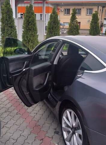 Сірий Тесла Модель 3, об'ємом двигуна 0 л та пробігом 179 тис. км за 15900 $, фото 1 на Automoto.ua