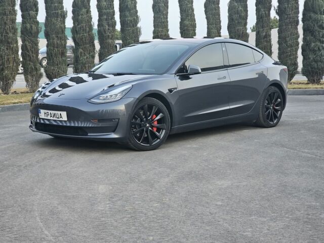 Серый Тесла Модель 3, объемом двигателя 0 л и пробегом 95 тыс. км за 22000 $, фото 5 на Automoto.ua