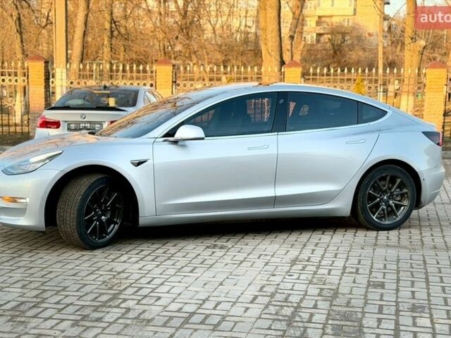 Серый Тесла Модель 3, объемом двигателя 0 л и пробегом 193 тыс. км за 16000 $, фото 5 на Automoto.ua