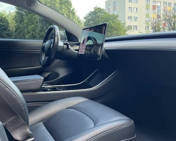 Серый Тесла Модель 3, объемом двигателя 0 л и пробегом 94 тыс. км за 18000 $, фото 42 на Automoto.ua