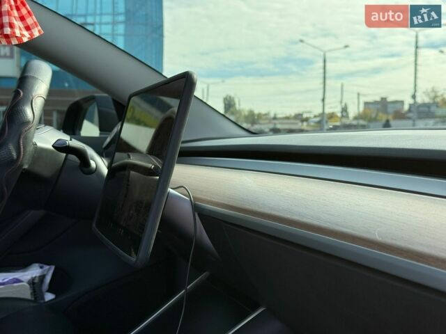 Сірий Тесла Модель 3, об'ємом двигуна 0 л та пробігом 99 тис. км за 17100 $, фото 3 на Automoto.ua
