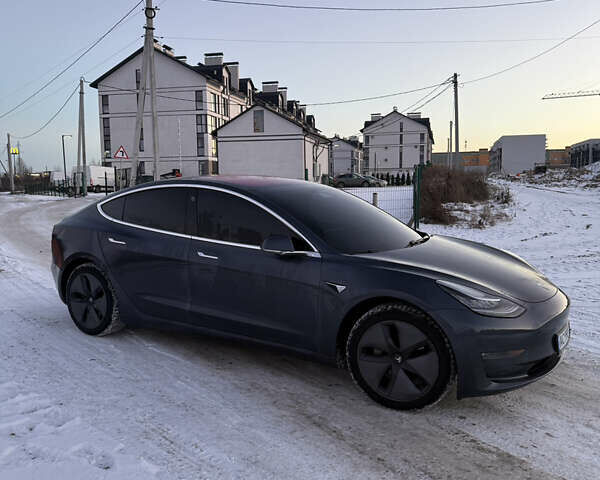 Сірий Тесла Модель 3, об'ємом двигуна 0 л та пробігом 130 тис. км за 17100 $, фото 3 на Automoto.ua