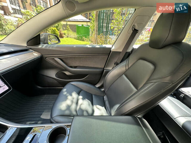 Серый Тесла Модель 3, объемом двигателя 0 л и пробегом 90 тыс. км за 17600 $, фото 34 на Automoto.ua