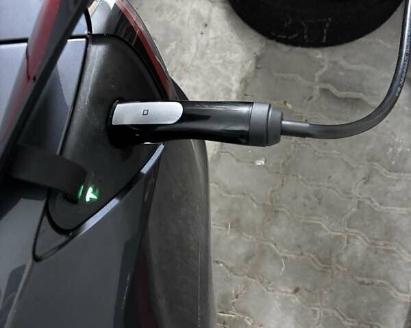 Серый Тесла Модель 3, объемом двигателя 0 л и пробегом 125 тыс. км за 17000 $, фото 17 на Automoto.ua