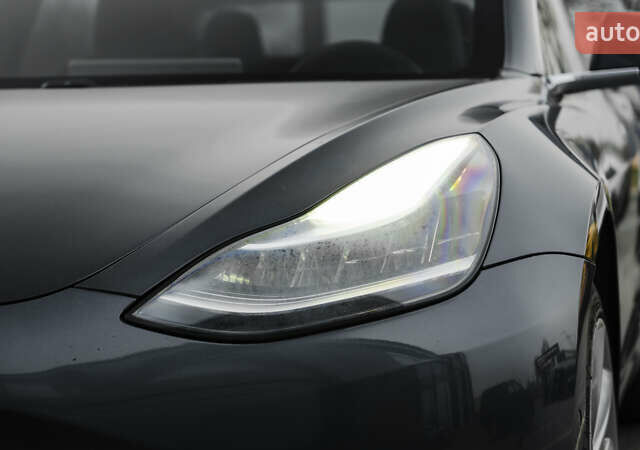 Сірий Тесла Модель 3, об'ємом двигуна 0 л та пробігом 150 тис. км за 19000 $, фото 8 на Automoto.ua
