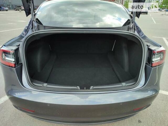 Серый Тесла Модель 3, объемом двигателя 0 л и пробегом 62 тыс. км за 16900 $, фото 9 на Automoto.ua