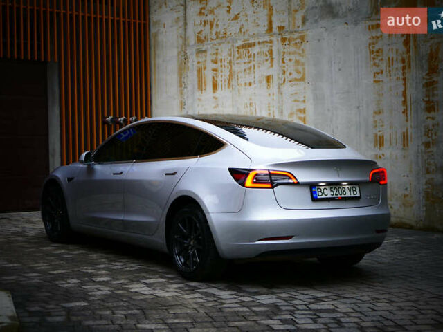 Серый Тесла Модель 3, объемом двигателя 0 л и пробегом 119 тыс. км за 18300 $, фото 8 на Automoto.ua