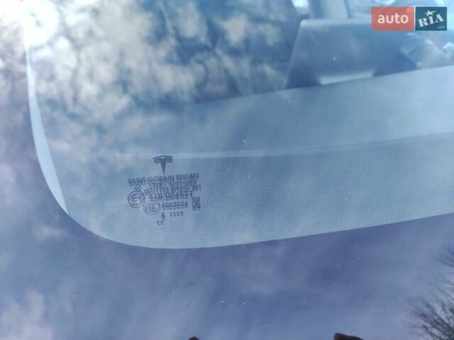 Сірий Тесла Модель 3, об'ємом двигуна 0 л та пробігом 69 тис. км за 19000 $, фото 25 на Automoto.ua