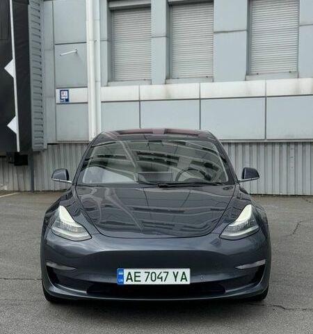 Сірий Тесла Модель 3, об'ємом двигуна 0 л та пробігом 230 тис. км за 13000 $, фото 1 на Automoto.ua
