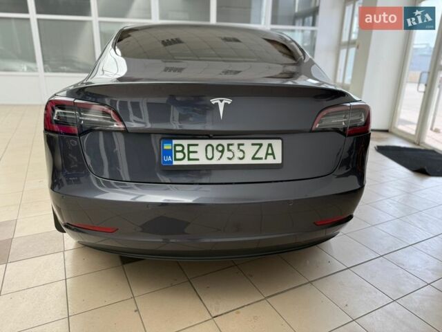 Серый Тесла Модель 3, объемом двигателя 0 л и пробегом 200 тыс. км за 15900 $, фото 5 на Automoto.ua