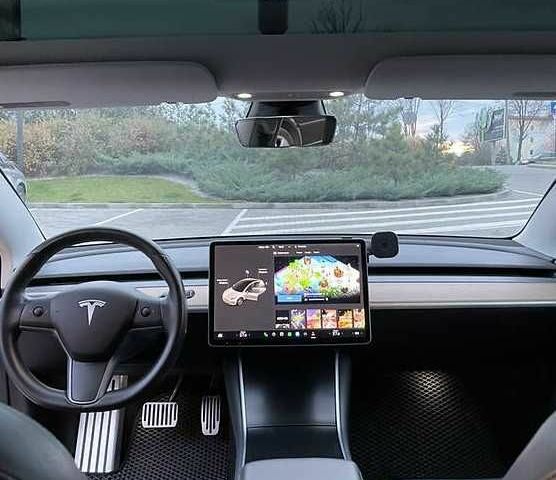 Серый Тесла Модель 3, объемом двигателя 0 л и пробегом 121 тыс. км за 11900 $, фото 10 на Automoto.ua