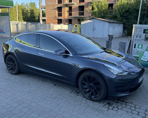 Серый Тесла Модель 3, объемом двигателя 0 л и пробегом 80 тыс. км за 21000 $, фото 12 на Automoto.ua