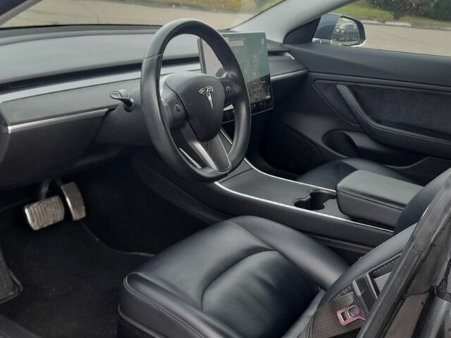Серый Тесла Модель 3, объемом двигателя 0 л и пробегом 167 тыс. км за 21700 $, фото 2 на Automoto.ua
