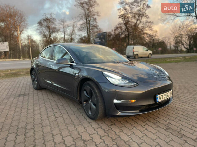 Сірий Тесла Модель 3, об'ємом двигуна 0 л та пробігом 122 тис. км за 17500 $, фото 1 на Automoto.ua