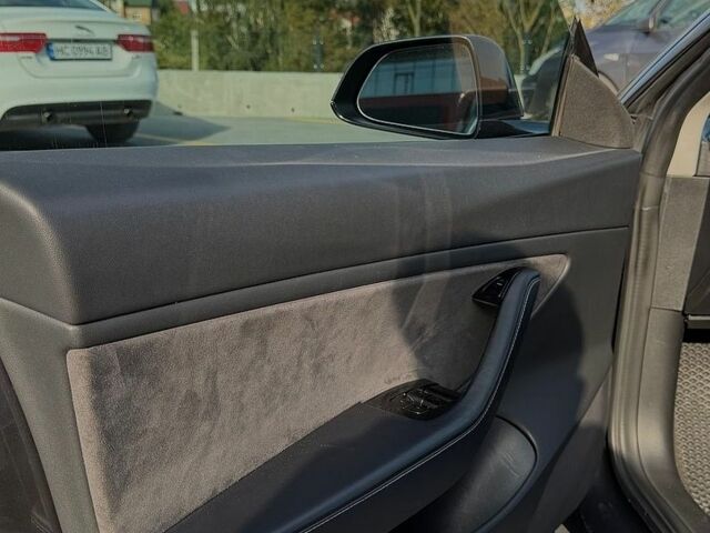 Сірий Тесла Модель 3, об'ємом двигуна 0 л та пробігом 137 тис. км за 16000 $, фото 11 на Automoto.ua