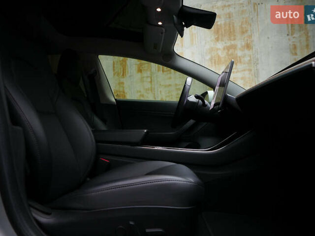 Серый Тесла Модель 3, объемом двигателя 0 л и пробегом 119 тыс. км за 18300 $, фото 21 на Automoto.ua