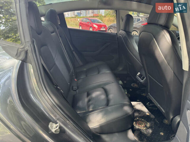 Тесла Модель 3 2018 в Киеве на Automoto.ua Серый Тесла Модель 3, объемом двигателя 0 л и пробегом 82 тыс. км за 18499 $, фото 30 на Automoto.ua