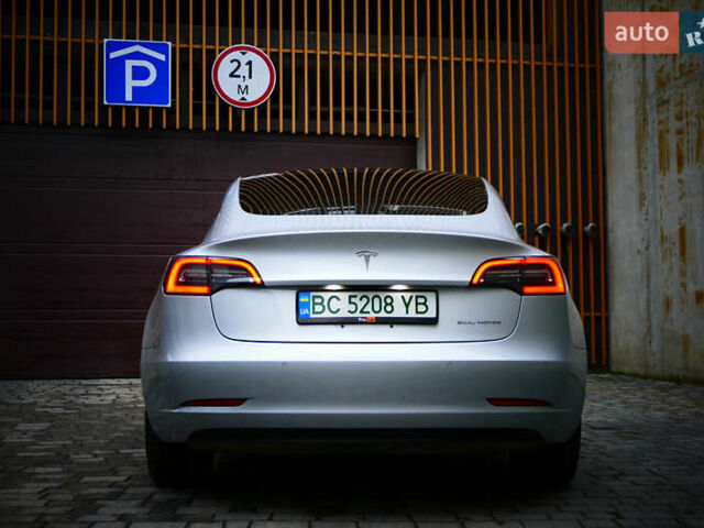 Серый Тесла Модель 3, объемом двигателя 0 л и пробегом 119 тыс. км за 18300 $, фото 10 на Automoto.ua