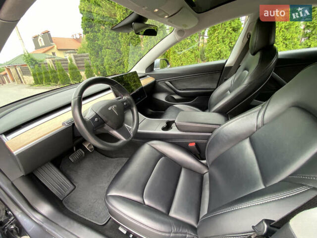 Серый Тесла Модель 3, объемом двигателя 0 л и пробегом 98 тыс. км за 17900 $, фото 16 на Automoto.ua