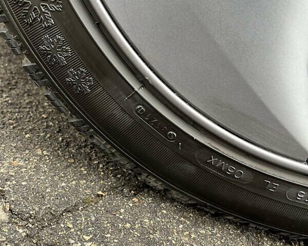 Серый Тесла Модель 3, объемом двигателя 0 л и пробегом 37 тыс. км за 21700 $, фото 12 на Automoto.ua