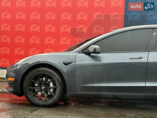 Серый Тесла Модель 3, объемом двигателя 0 л и пробегом 162 тыс. км за 13999 $, фото 16 на Automoto.ua