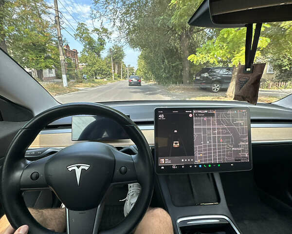 Серый Тесла Модель 3, объемом двигателя 0 л и пробегом 119 тыс. км за 18500 $, фото 4 на Automoto.ua