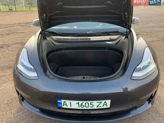 Серый Тесла Модель 3, объемом двигателя 0 л и пробегом 135 тыс. км за 18300 $, фото 7 на Automoto.ua