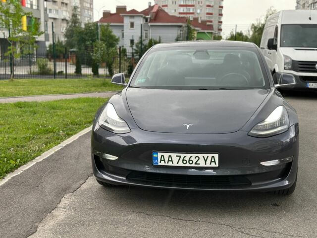 Серый Тесла Модель 3, объемом двигателя 0 л и пробегом 56 тыс. км за 19500 $, фото 5 на Automoto.ua
