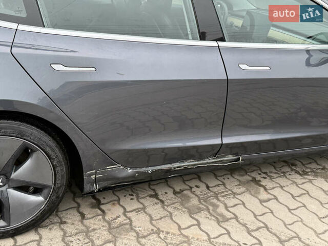 Сірий Тесла Модель 3, об'ємом двигуна 0 л та пробігом 225 тис. км за 13750 $, фото 7 на Automoto.ua