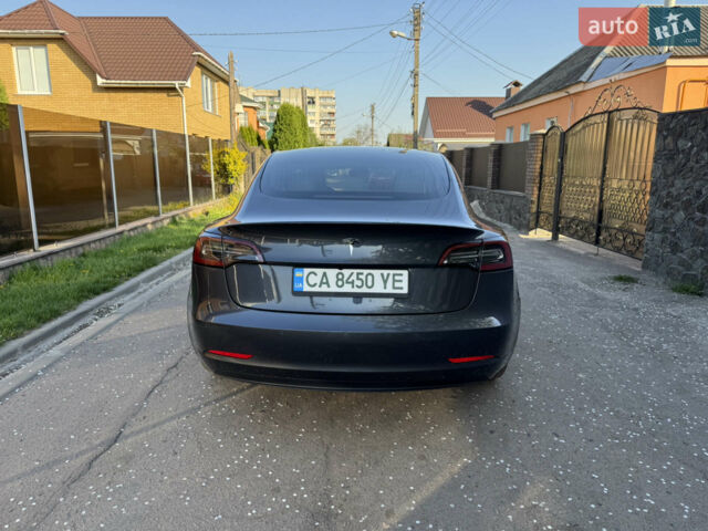 Серый Тесла Модель 3, объемом двигателя 0 л и пробегом 92 тыс. км за 22500 $, фото 3 на Automoto.ua