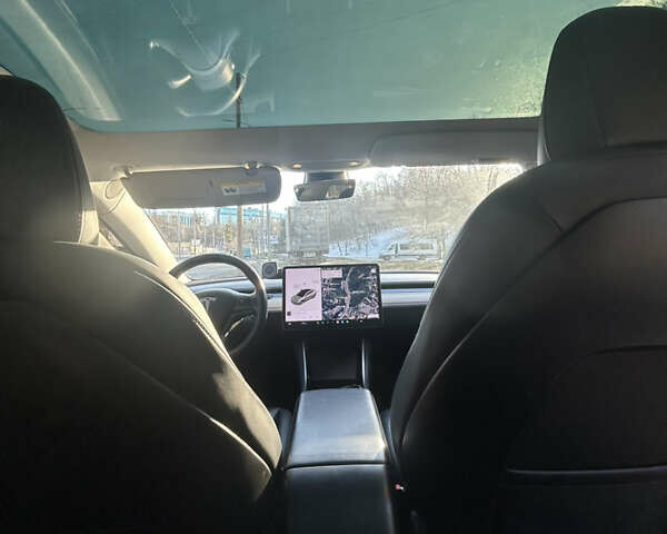 Серый Тесла Модель 3, объемом двигателя 0 л и пробегом 133 тыс. км за 17500 $, фото 15 на Automoto.ua