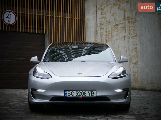 Серый Тесла Модель 3, объемом двигателя 0 л и пробегом 119 тыс. км за 18300 $, фото 4 на Automoto.ua