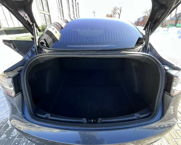 Серый Тесла Модель 3, объемом двигателя 0 л и пробегом 110 тыс. км за 17500 $, фото 12 на Automoto.ua