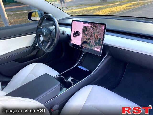 Серый Тесла Модель 3, объемом двигателя 0.28 л и пробегом 130 тыс. км за 21000 $, фото 10 на Automoto.ua