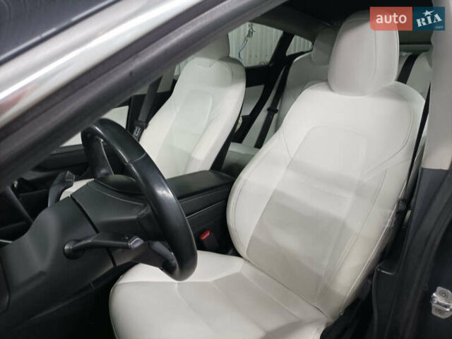 Сірий Тесла Модель 3, об'ємом двигуна 0 л та пробігом 97 тис. км за 18500 $, фото 11 на Automoto.ua