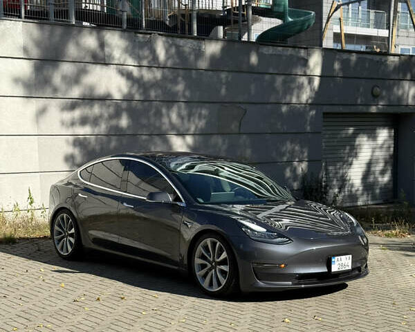 Сірий Тесла Модель 3, об'ємом двигуна 0 л та пробігом 50 тис. км за 18500 $, фото 3 на Automoto.ua