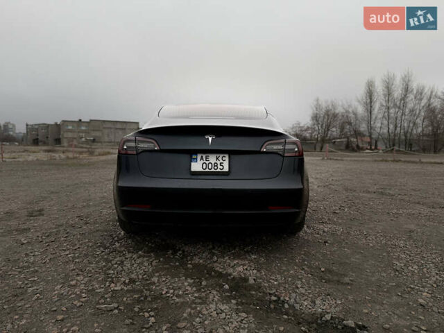 Серый Тесла Модель 3, объемом двигателя 0 л и пробегом 92 тыс. км за 18500 $, фото 1 на Automoto.ua