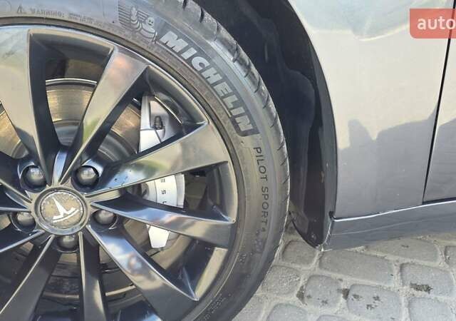 Сірий Тесла Модель 3, об'ємом двигуна 0 л та пробігом 67 тис. км за 22500 $, фото 16 на Automoto.ua