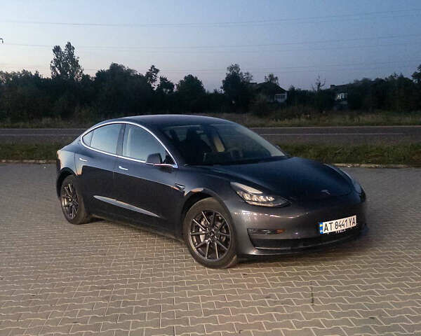 Сірий Тесла Модель 3, об'ємом двигуна 0 л та пробігом 109 тис. км за 16900 $, фото 20 на Automoto.ua