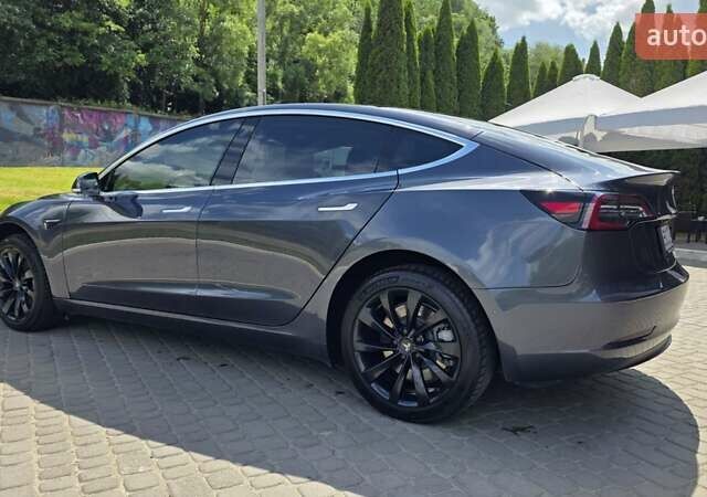 Сірий Тесла Модель 3, об'ємом двигуна 0 л та пробігом 67 тис. км за 22500 $, фото 7 на Automoto.ua