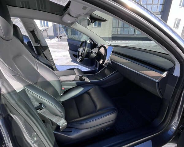 Серый Тесла Модель 3, объемом двигателя 0 л и пробегом 110 тыс. км за 17500 $, фото 14 на Automoto.ua