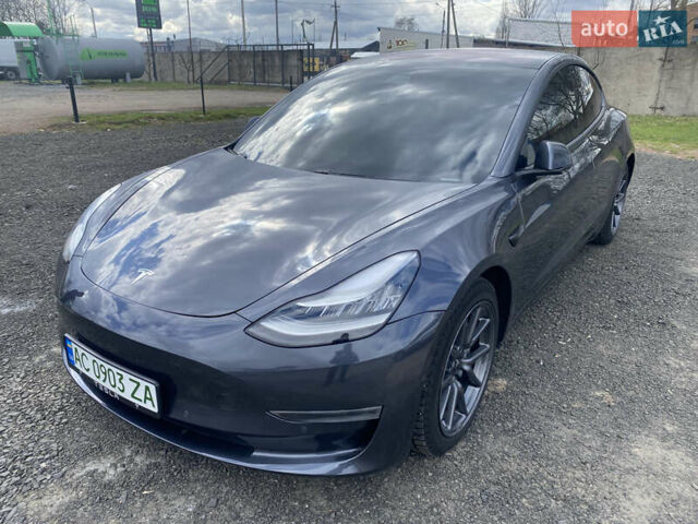 Серый Тесла Модель 3, объемом двигателя 0 л и пробегом 120 тыс. км за 19500 $, фото 1 на Automoto.ua