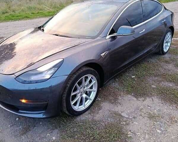 Сірий Тесла Модель 3, об'ємом двигуна 0 л та пробігом 76 тис. км за 9983 $, фото 2 на Automoto.ua