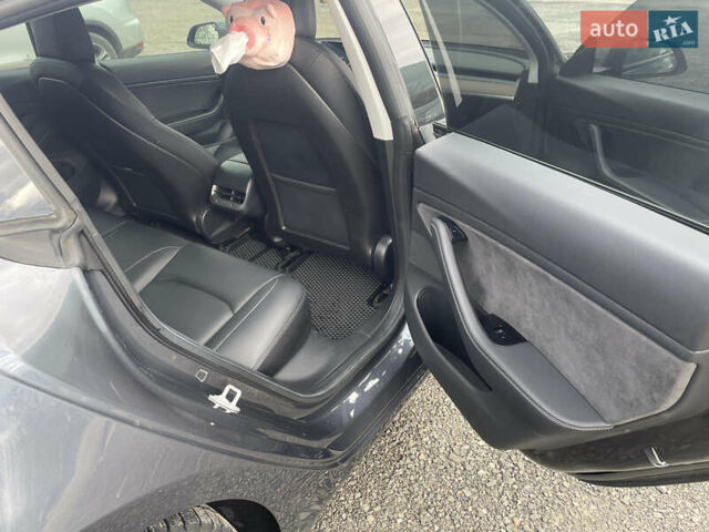 Серый Тесла Модель 3, объемом двигателя 0 л и пробегом 120 тыс. км за 19500 $, фото 8 на Automoto.ua